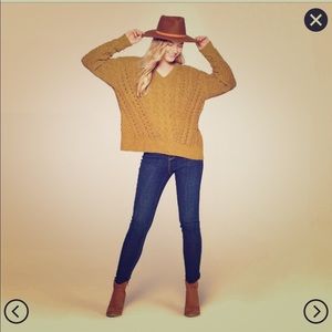 Women's Ribbed Cuff V-Neck Pullover Sweater